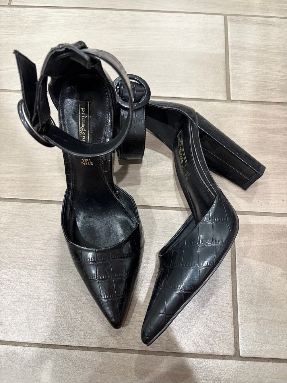 Vera Pelle Black Croc-Embossed Pointed Block Heel Ankle-Strap Pump